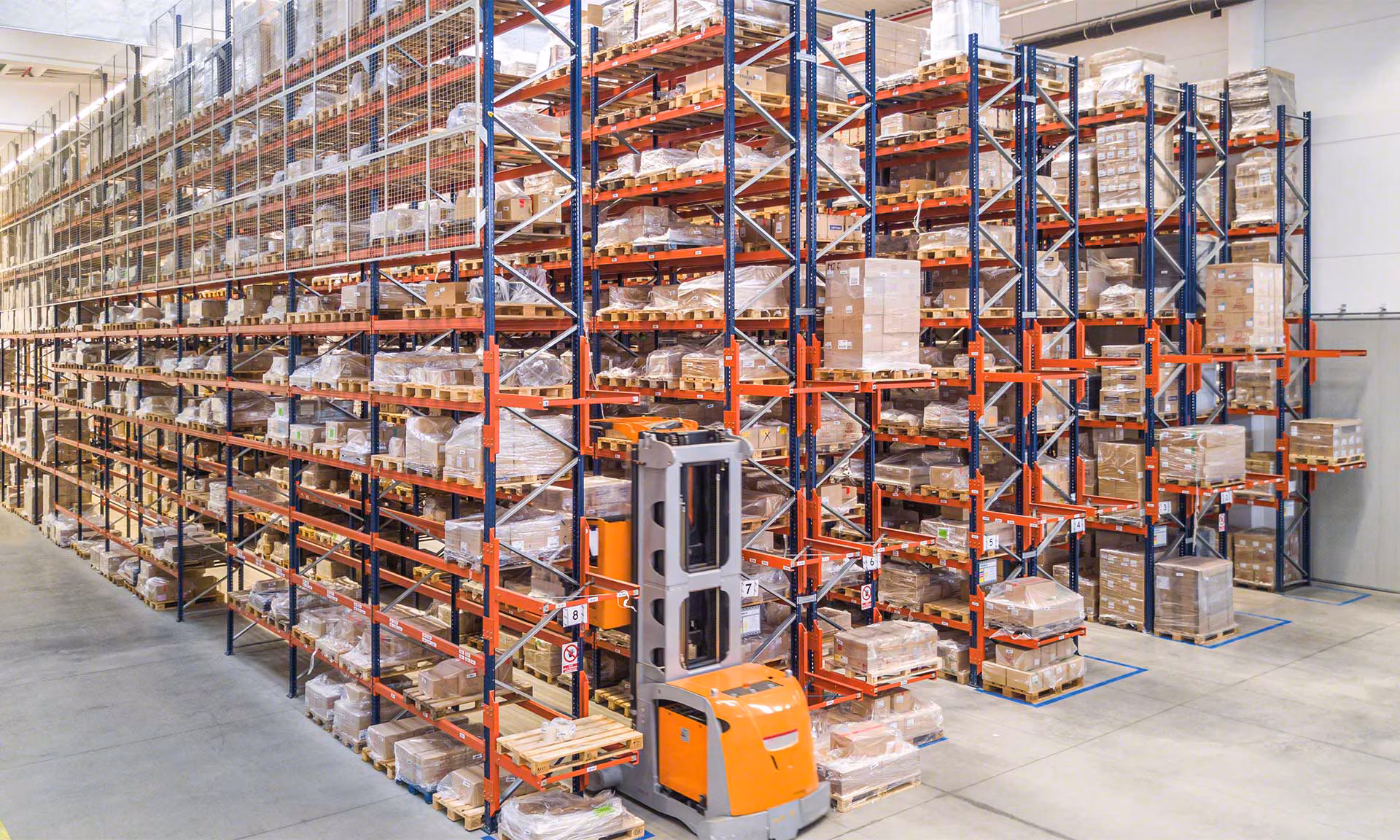 industrial pallet rack system