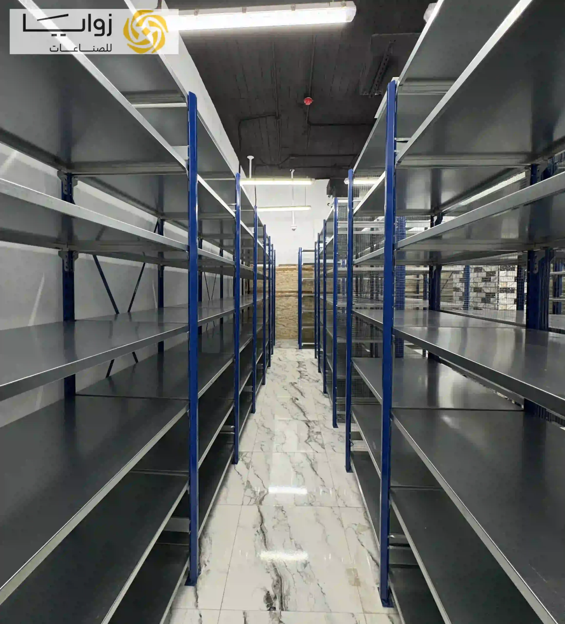 Organized boltless warehouse shelving aisles with high capacity storage